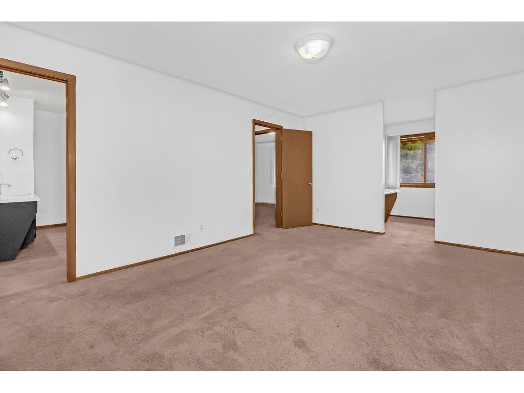 522 Aurora Avenue Saint Paul MN 55103 7071705 image14