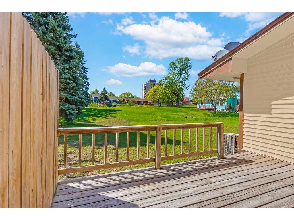 522 Aurora Avenue Saint Paul MN 55103 7071705 image23