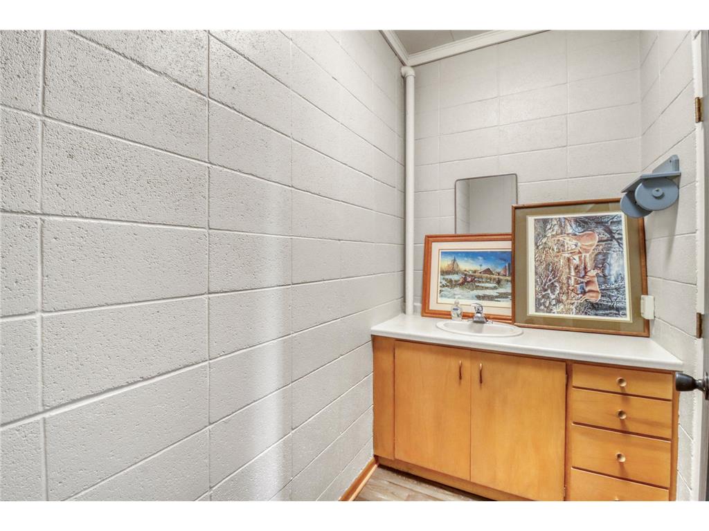 522 Main Street W Detroit Lakes MN 56501 7086915 image23