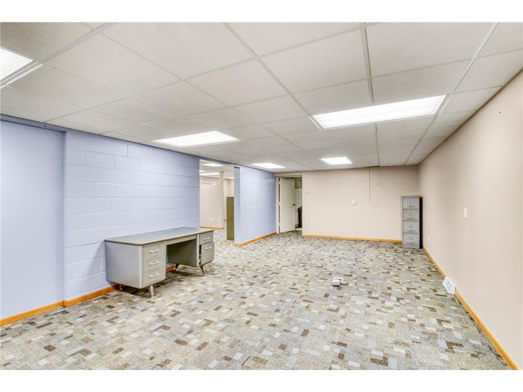 522 Main Street W Detroit Lakes MN 56501 7086915 image27