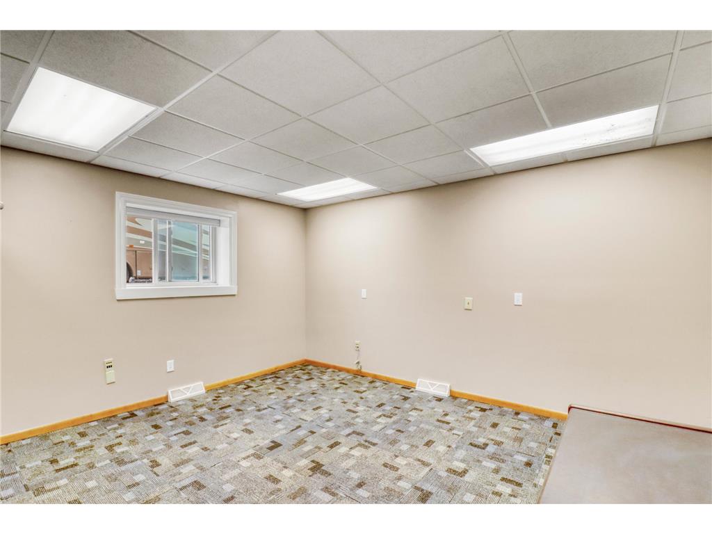 522 Main Street W Detroit Lakes MN 56501 7086915 image32