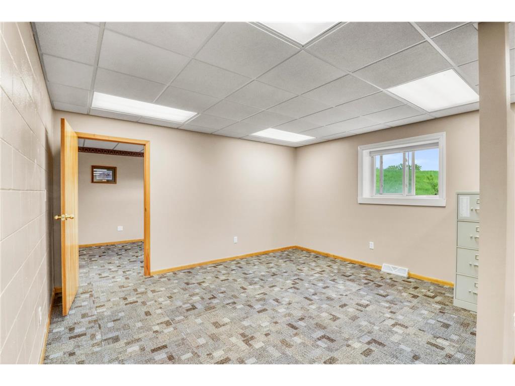 522 Main Street W Detroit Lakes MN 56501 7086915 image35
