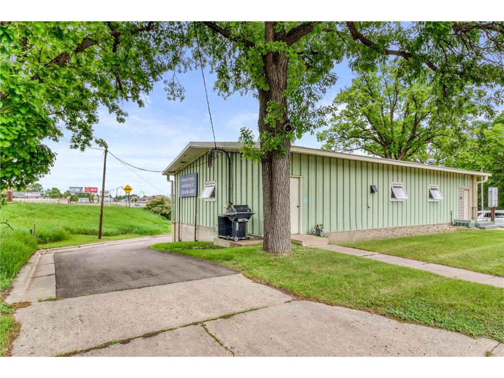 522 Main Street W Detroit Lakes MN 56501 7086915 image5