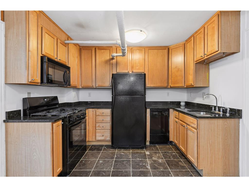 522 Ridgewood Avenue #9 Minneapolis MN 55403 7024176 image11
