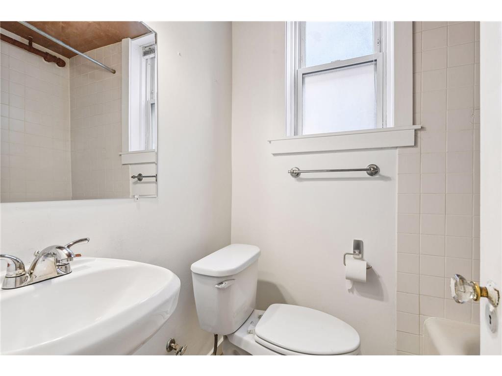 522 Ridgewood Avenue #9 Minneapolis MN 55403 7024176 image18