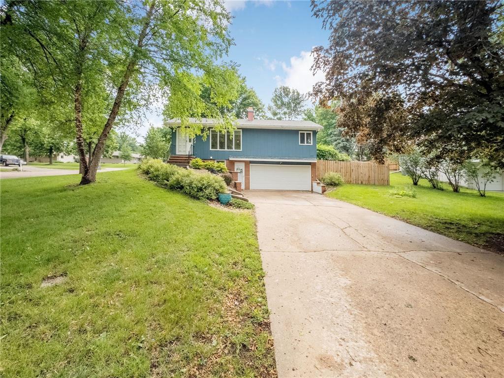 522 S Fairview Drive Luverne MN 56156 6719181 image1