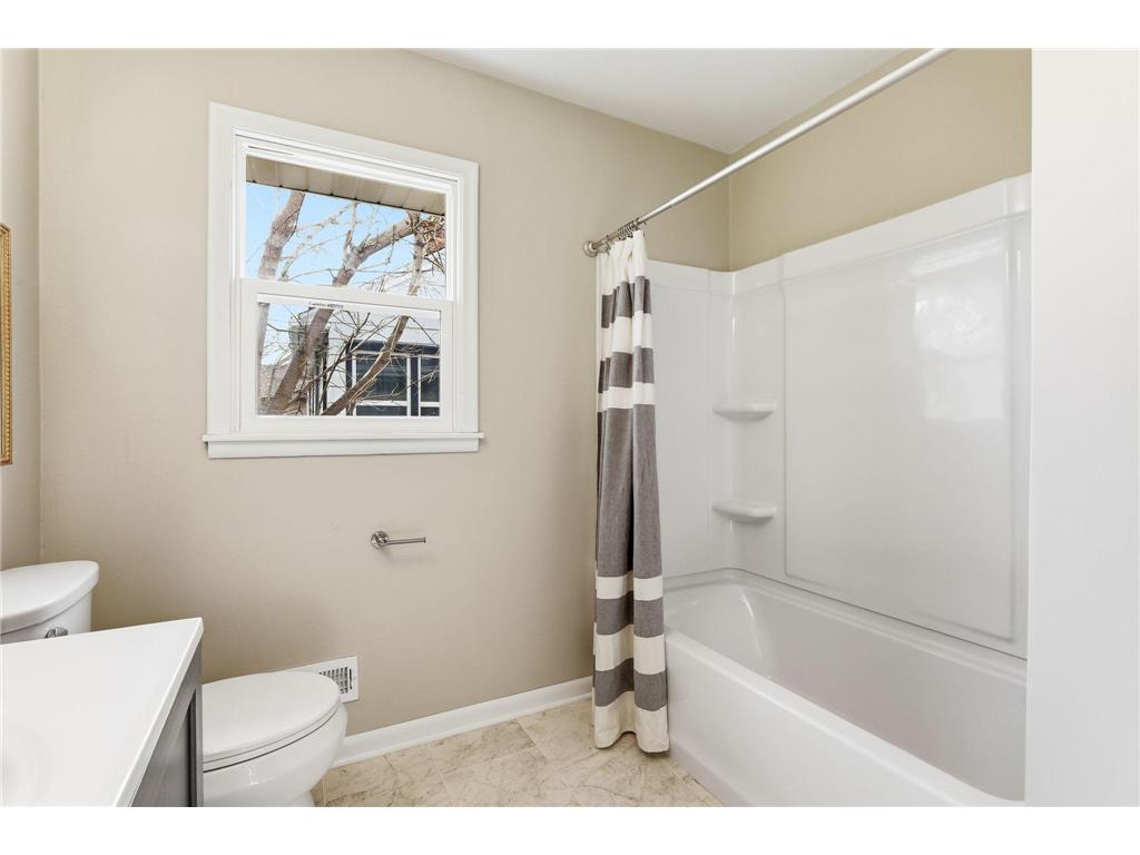 522 Summit Street NE Columbia Heights MN 55421 7029016 image13