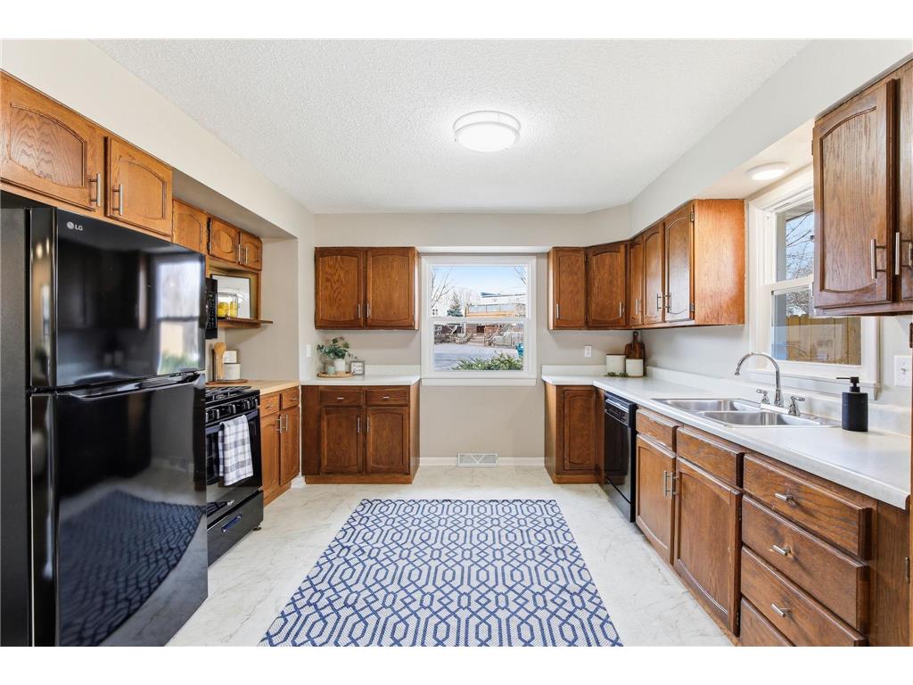 522 Summit Street NE Columbia Heights MN 55421 7029016 image5