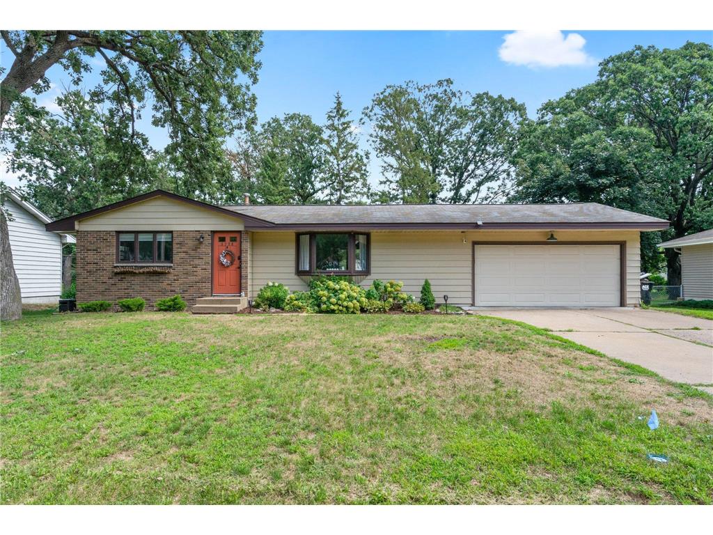 5220 Jeffery Drive, Mounds View, MN 55112 MLS 6247135 Edina Realty