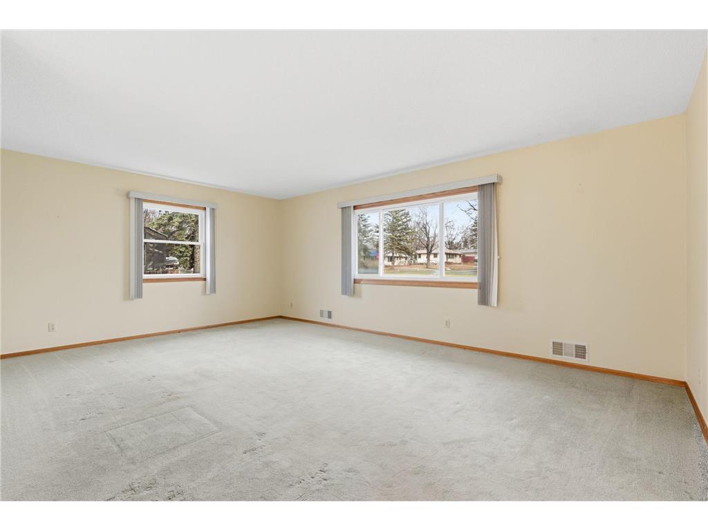 5221 Sumter Avenue N New Hope MN 55428 7041077 image4