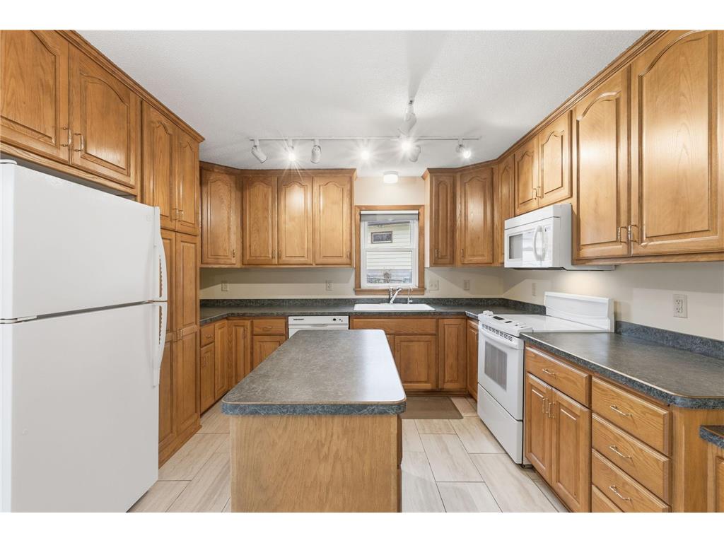 5221 Sumter Avenue N New Hope MN 55428 7041077 image9