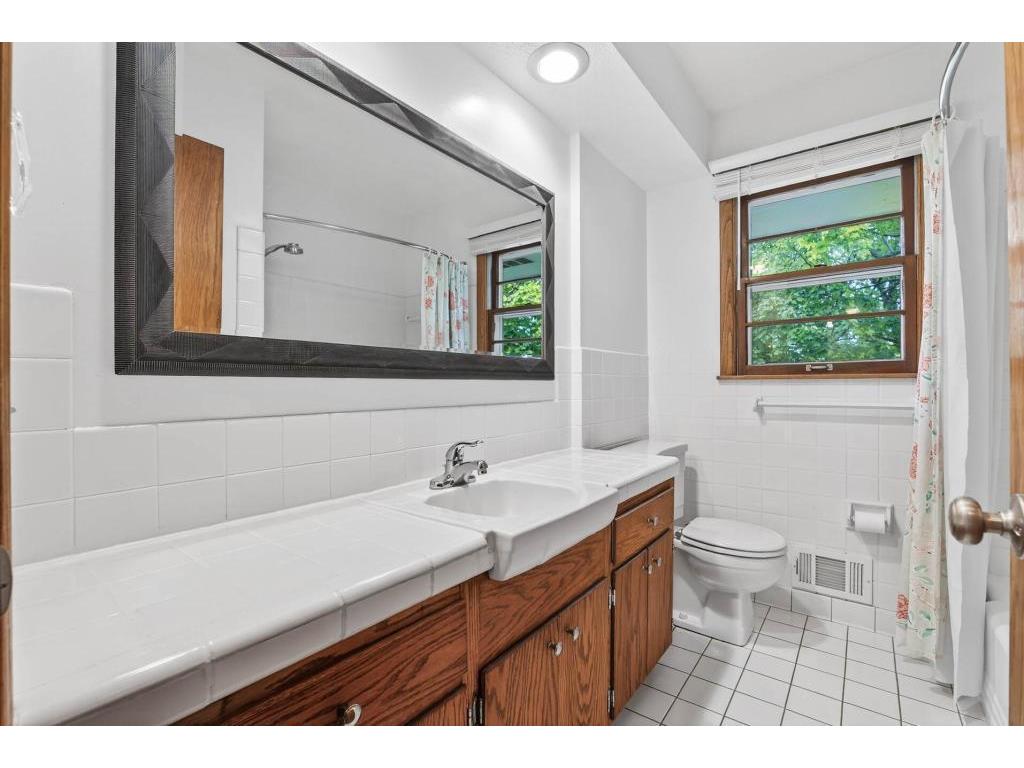 5224 W 70th Street Edina MN 55439 - Nine Mile Creek 7009448 image18