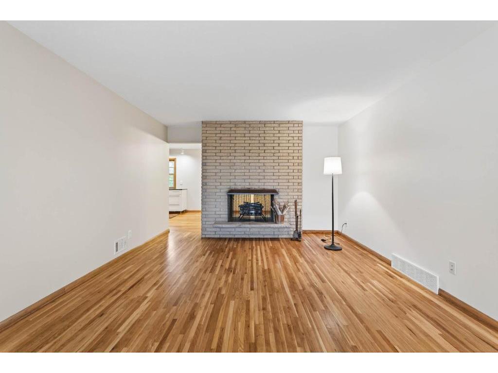 5224 W 70th Street Edina MN 55439 - Nine Mile Creek 7009448 image4