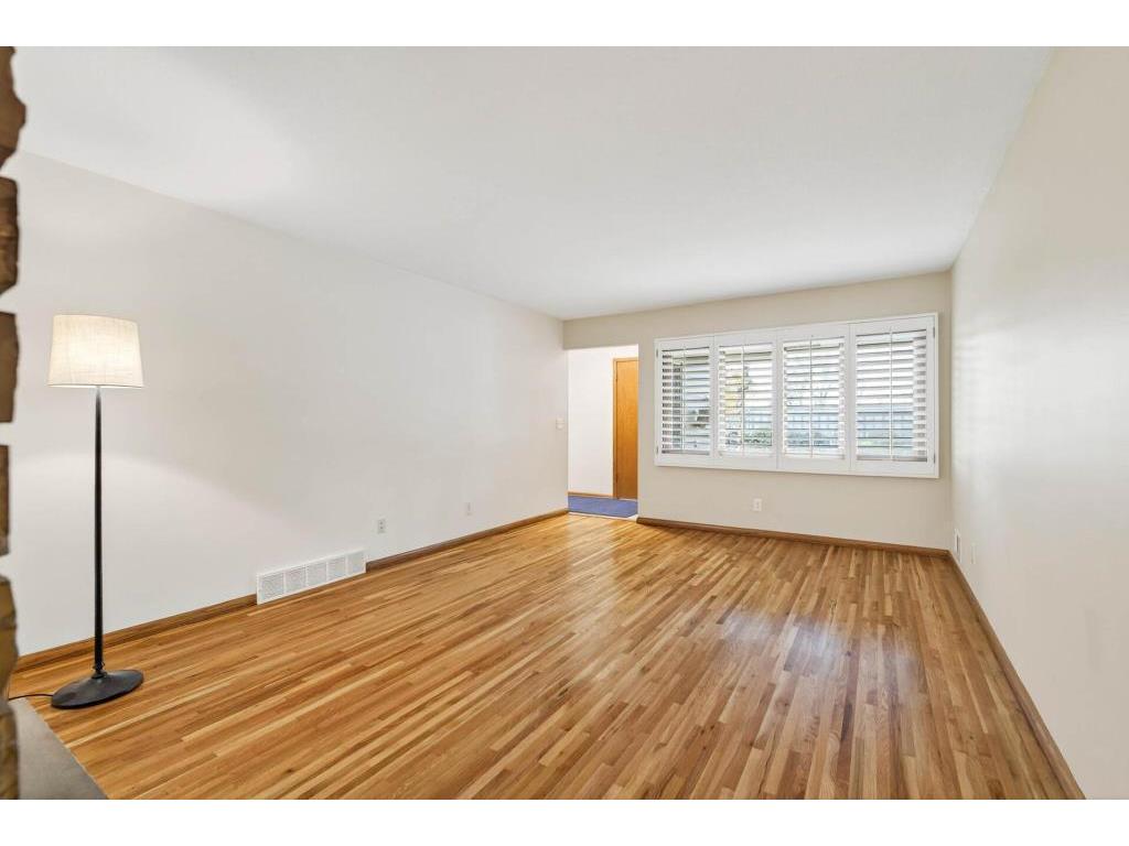 5224 W 70th Street Edina MN 55439 - Nine Mile Creek 7009448 image5