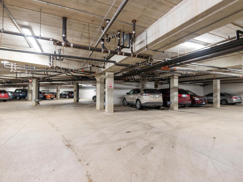 5225 Grandview Square #210 Edina MN 55436 7001832 image20