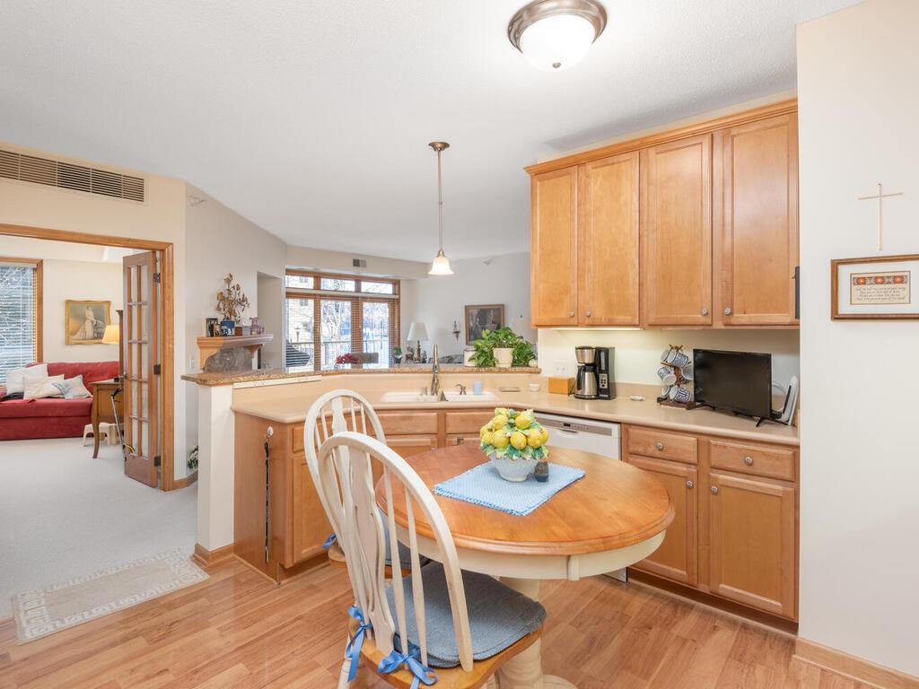 5225 Grandview Square #210 Edina MN 55436 7001832 image6