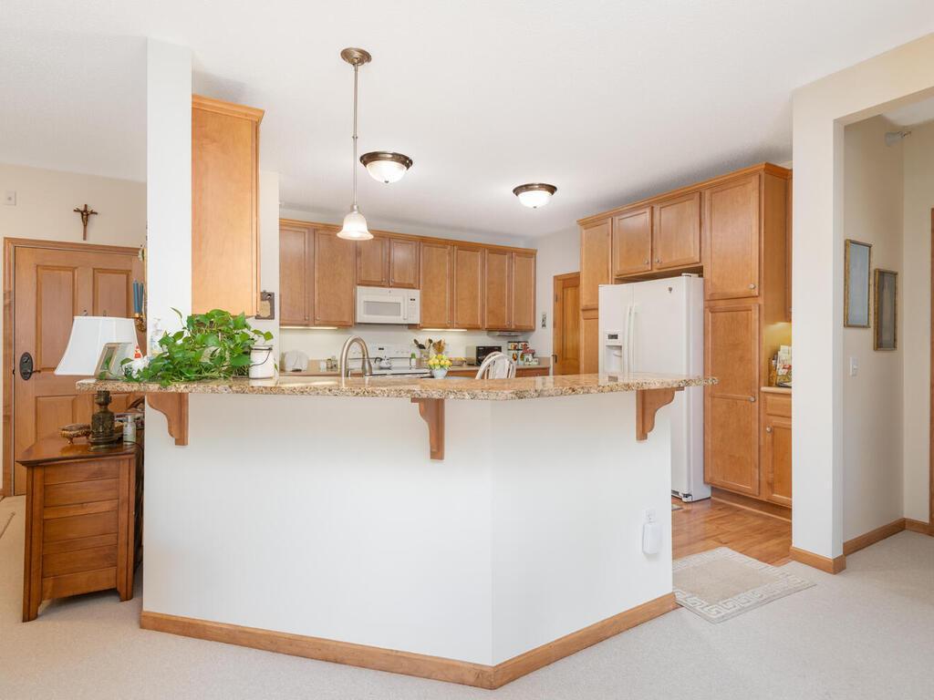 5225 Grandview Square #210 Edina MN 55436 7001832 image7