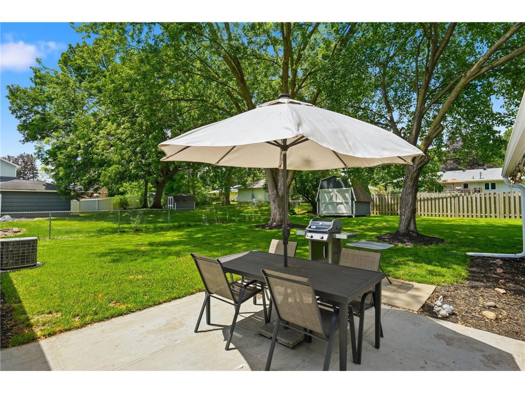 5225 Pennsylvania Avenue N New Hope MN 55428 7077290 image10