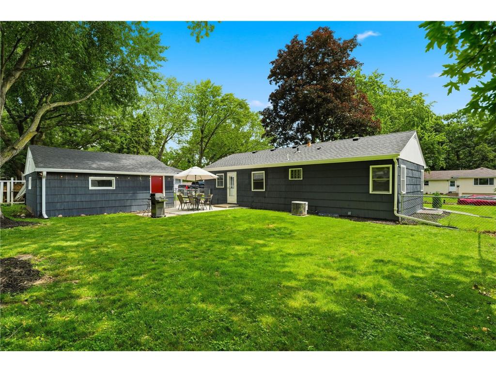 5225 Pennsylvania Avenue N New Hope MN 55428 7077290 image12