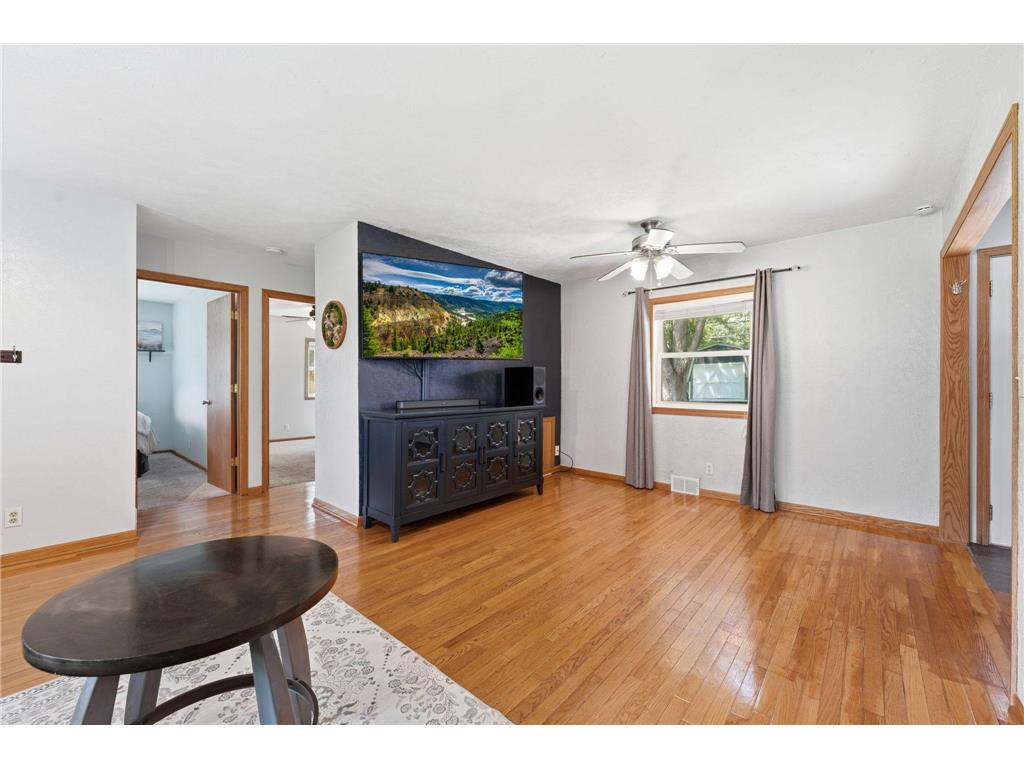 5225 Pennsylvania Avenue N New Hope MN 55428 7077290 image4