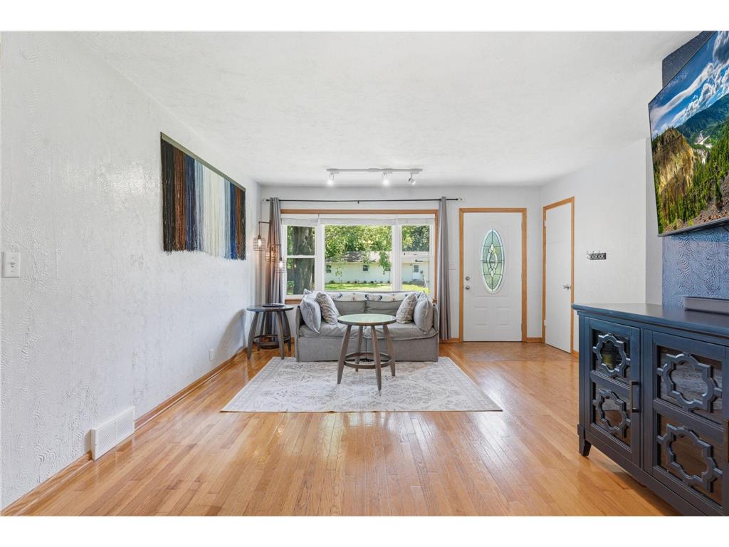 5225 Pennsylvania Avenue N New Hope MN 55428 7077290 image6