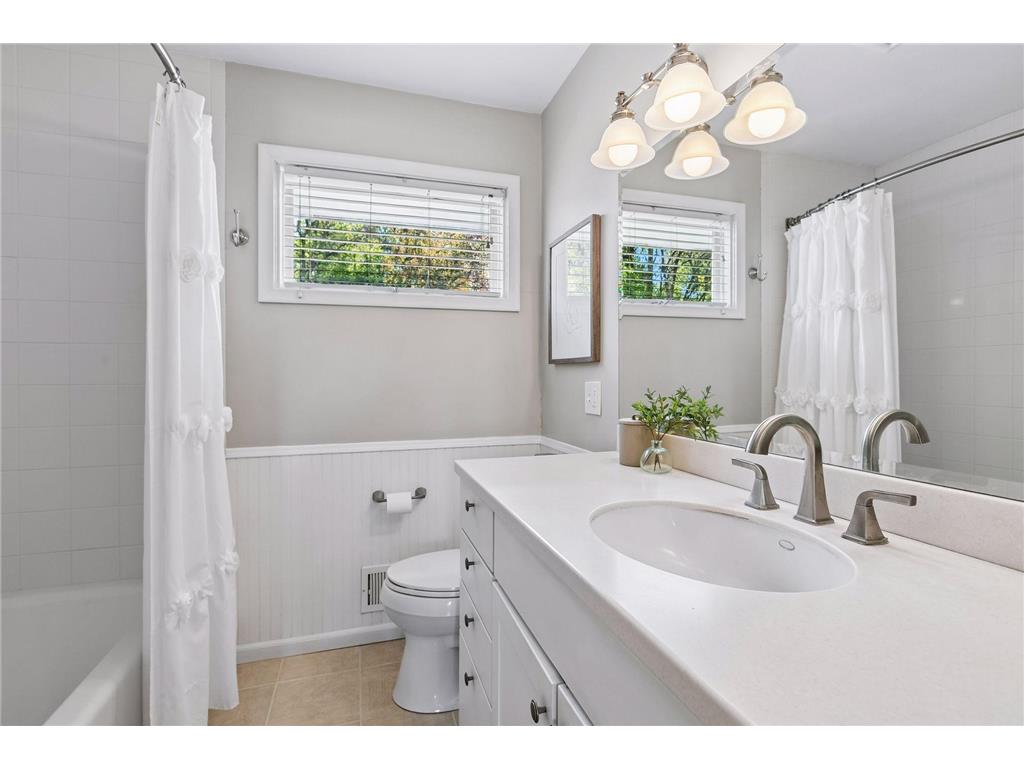 5227 Birch Road Minnetonka MN 55345 7072468 image13