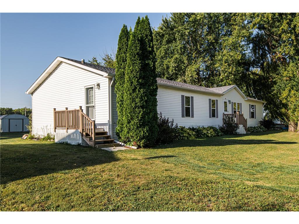 523 2nd Street W Claremont MN 55924 6435195 image1