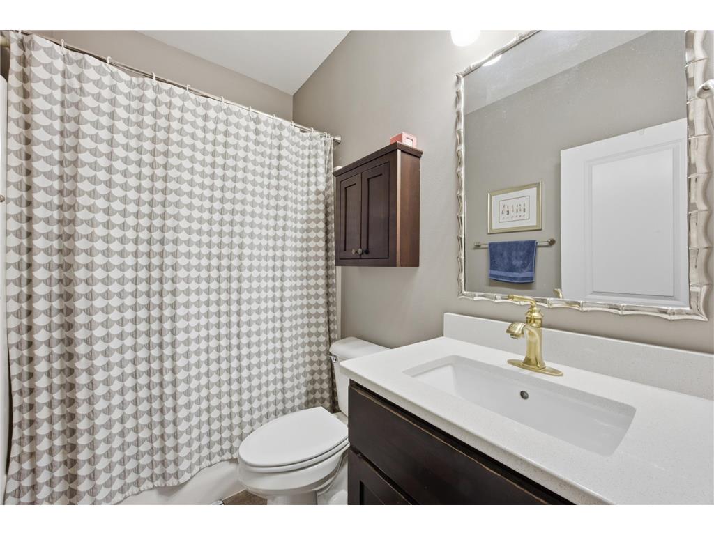 523 33rd Way E #B West Fargo ND 58078 7079083 image28