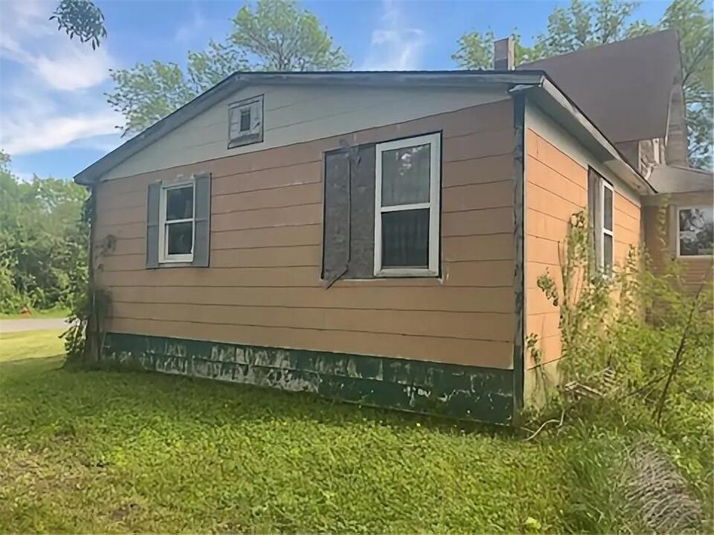 523 Center Street Clinton MN 56225 7082632 image5