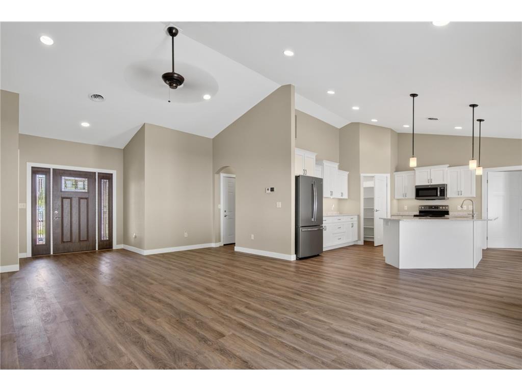 523 Legacy Lane Valley City ND 58072 7109511 image2