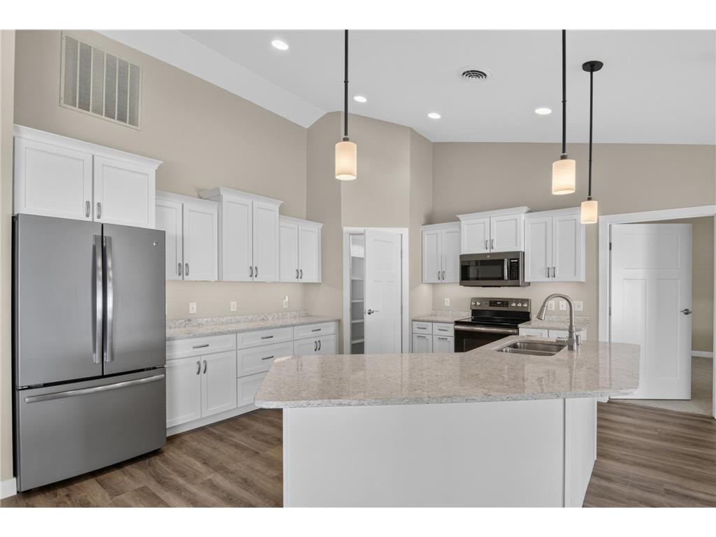 523 Legacy Lane Valley City ND 58072 7109511 image3