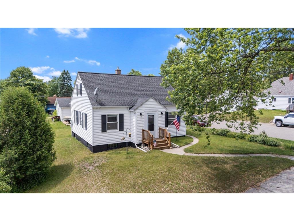 523 NW 5th Avenue Grand Rapids MN 55744 6733753 image1