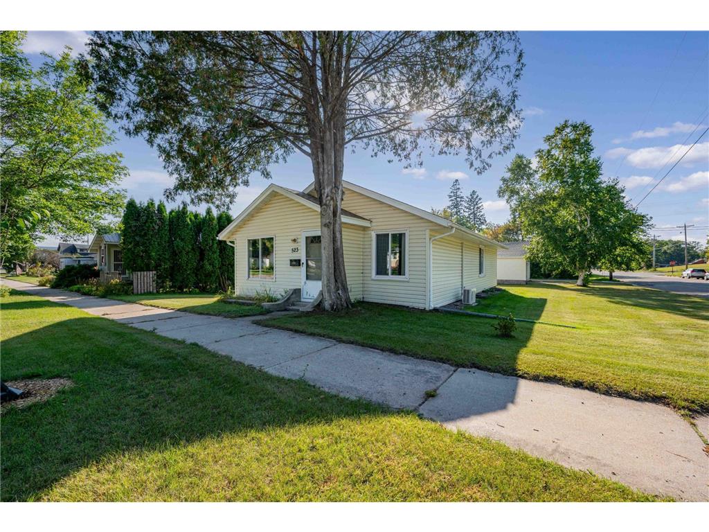 523 NW 6th Avenue Grand Rapids MN 55744 6792001 image1