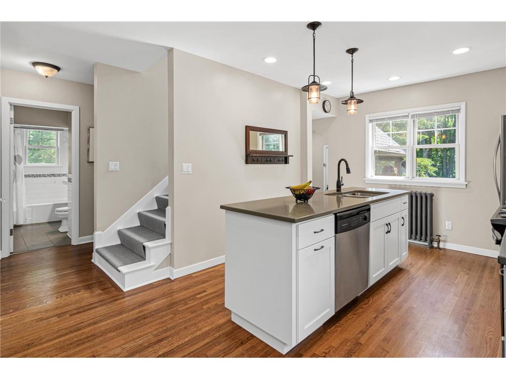 523 Roselawn Avenue W Roseville MN 55113 7085443 image14