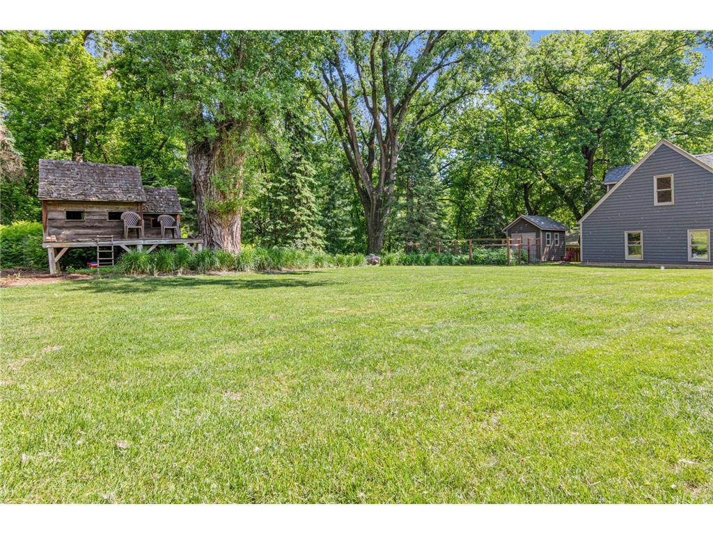 523 Roselawn Avenue W Roseville MN 55113 7085443 image28