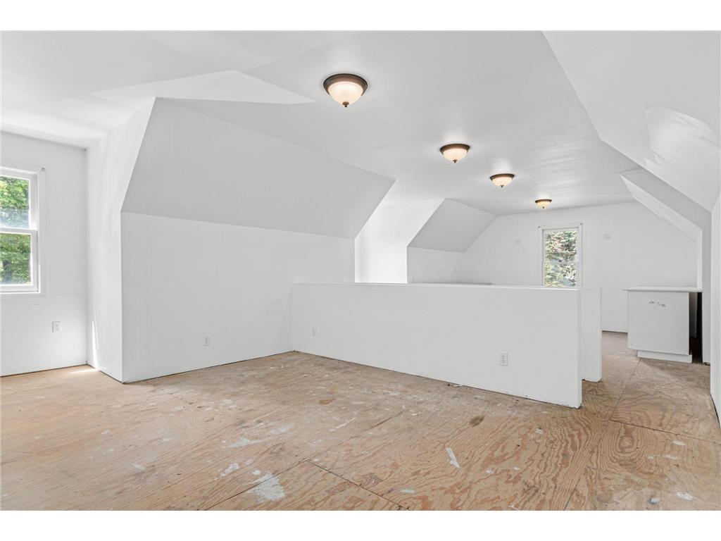 523 Roselawn Avenue W Roseville MN 55113 7085443 image30