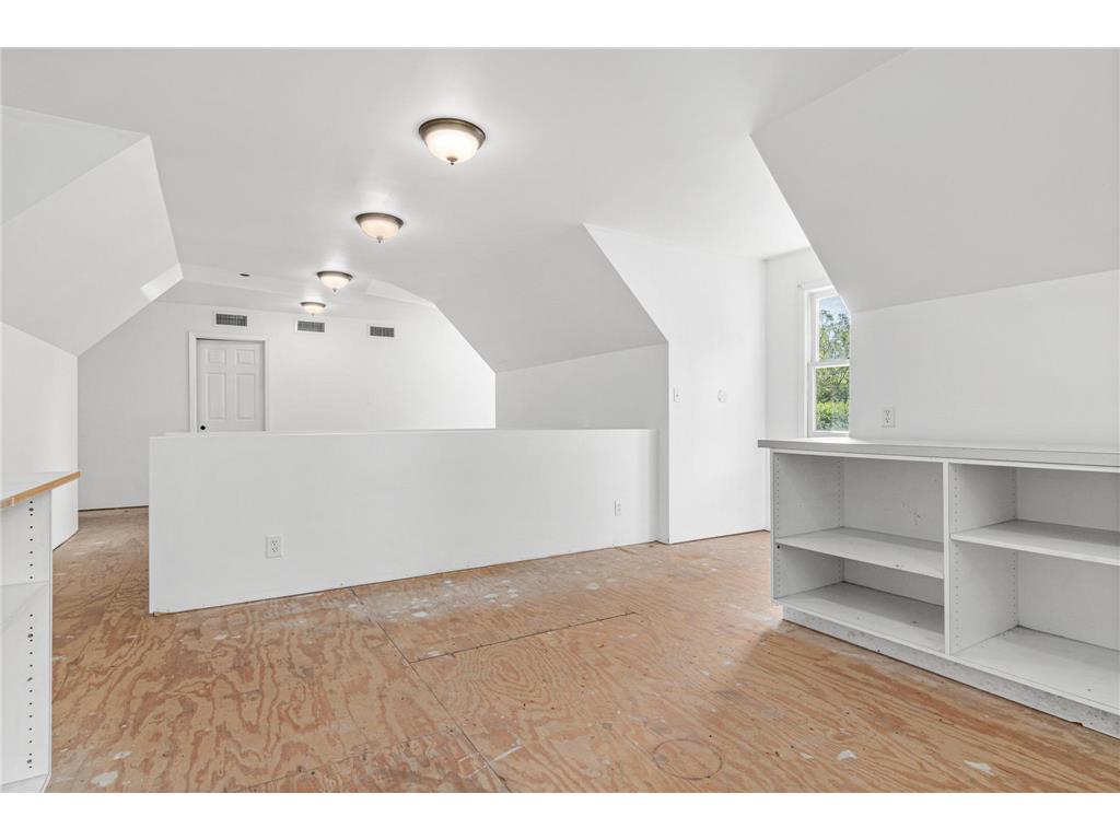 523 Roselawn Avenue W Roseville MN 55113 7085443 image31