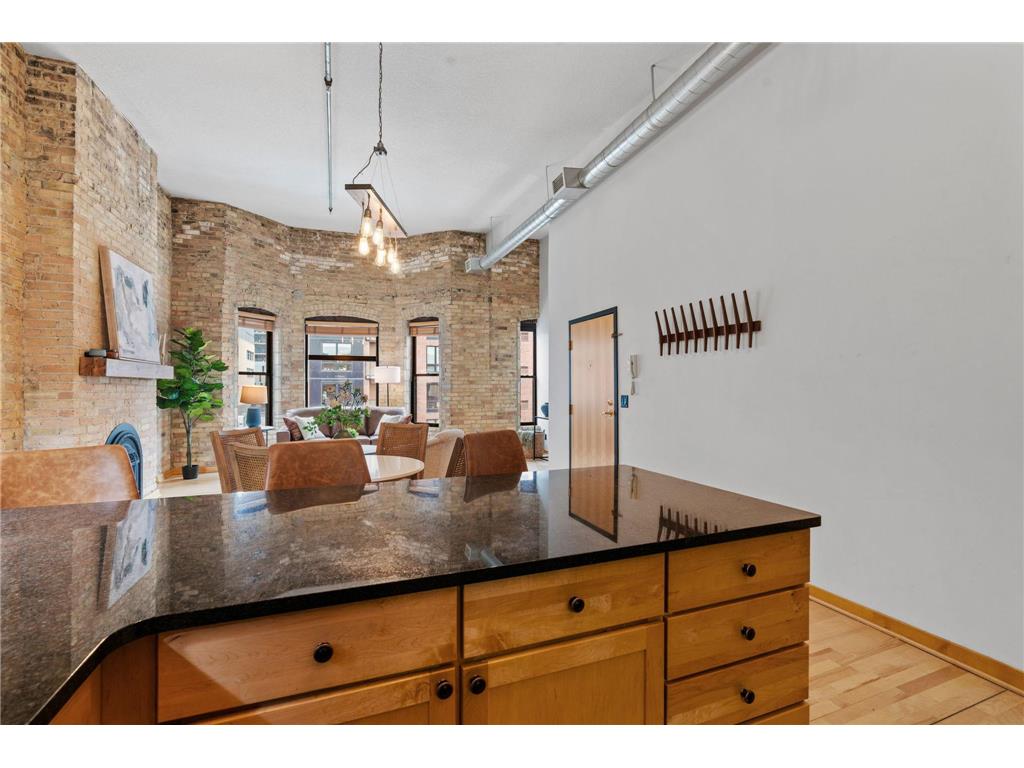 523 S 9th Street #6 Minneapolis MN 55404 7027554 image16