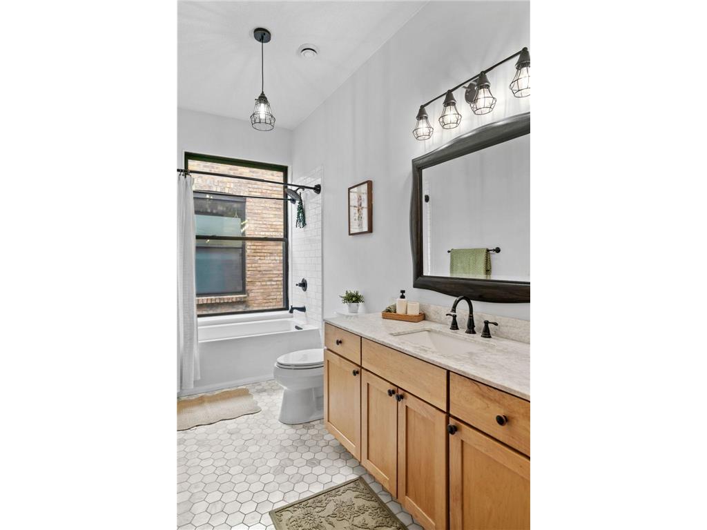 523 S 9th Street #6 Minneapolis MN 55404 7027554 image34
