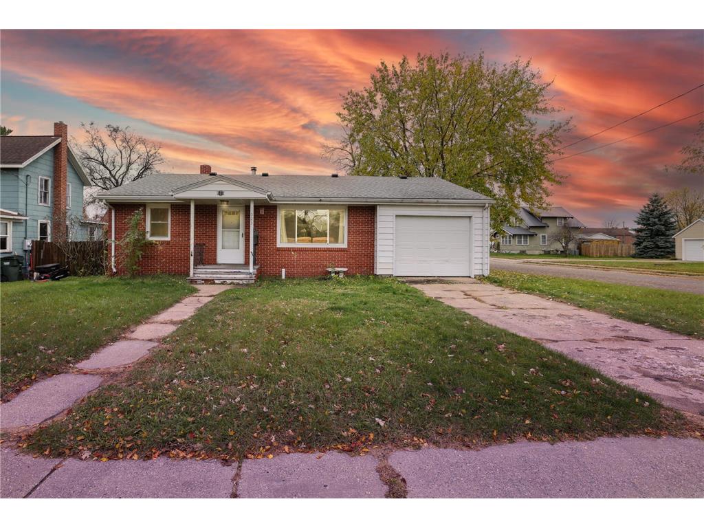 523 W Mill Street Paynesville MN 56362 6809100 image1