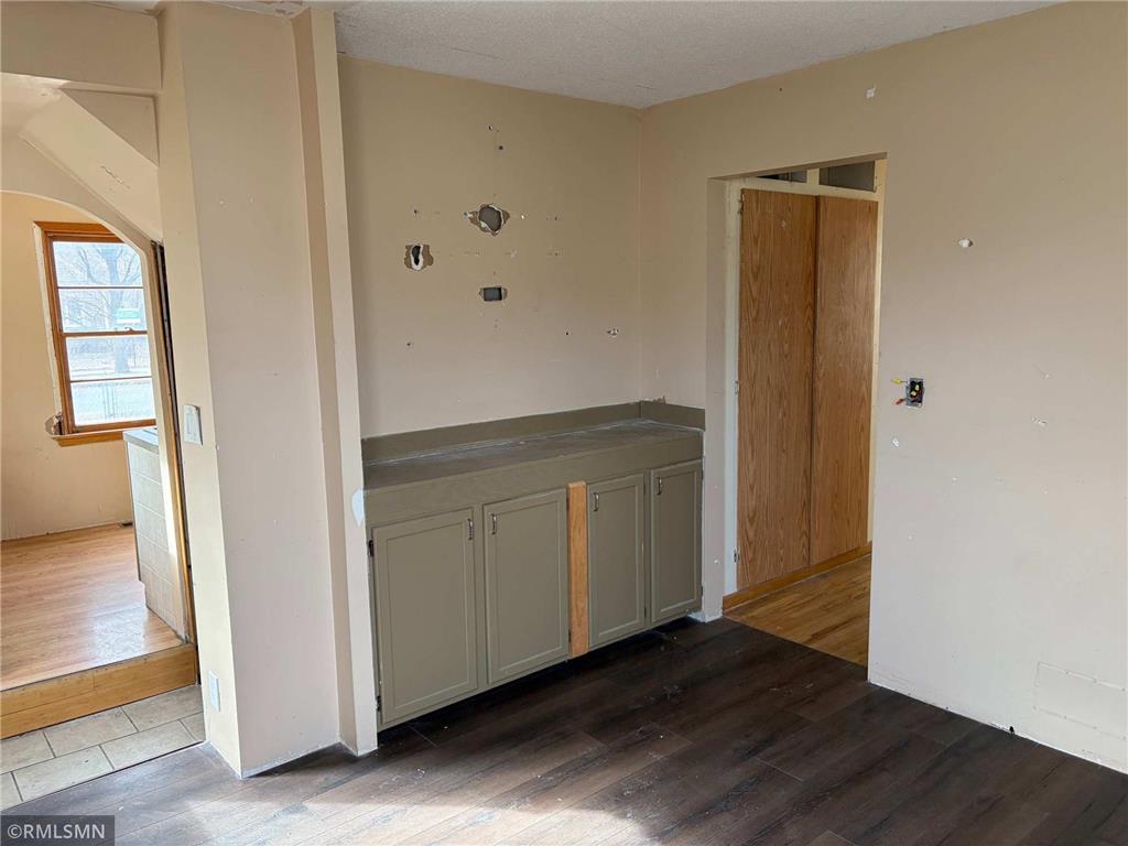 5230 Irving Avenue N Minneapolis MN 55430 7038913 image10