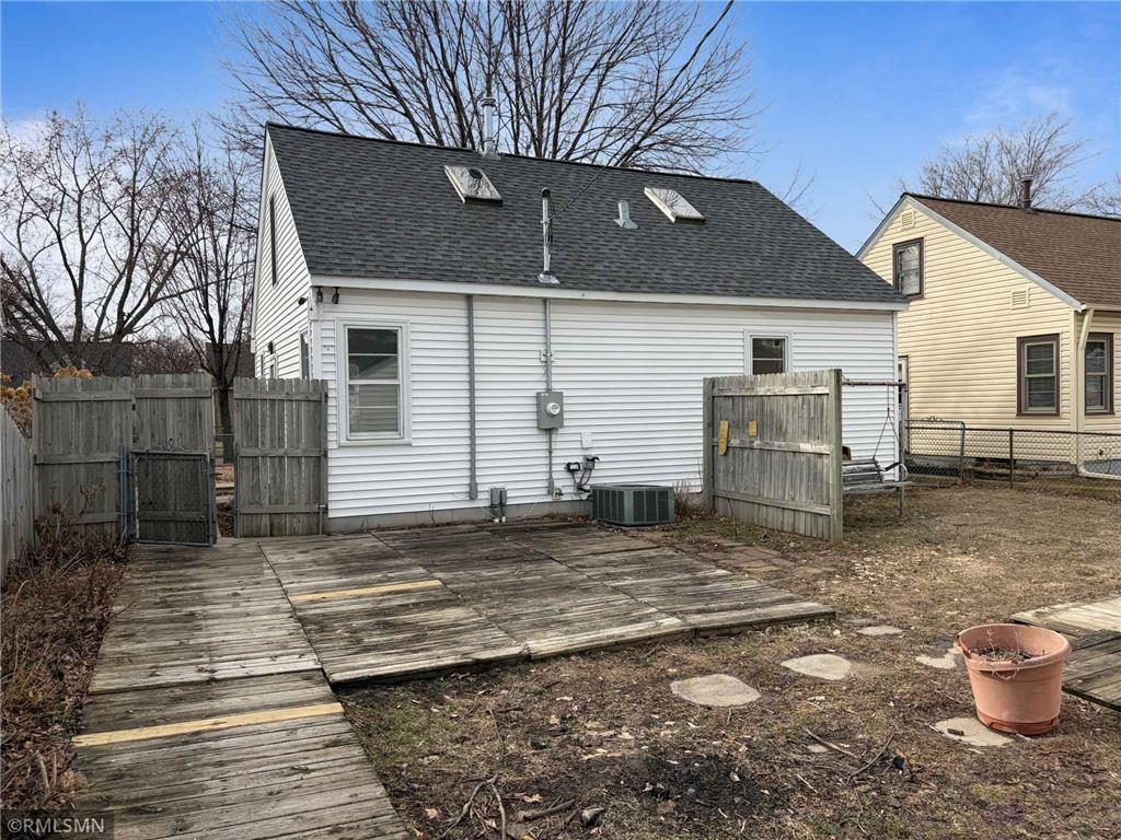 5230 Irving Avenue N Minneapolis MN 55430 7038913 image4