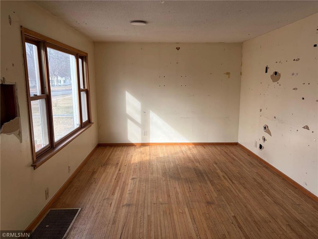 5230 Irving Avenue N Minneapolis MN 55430 7038913 image6