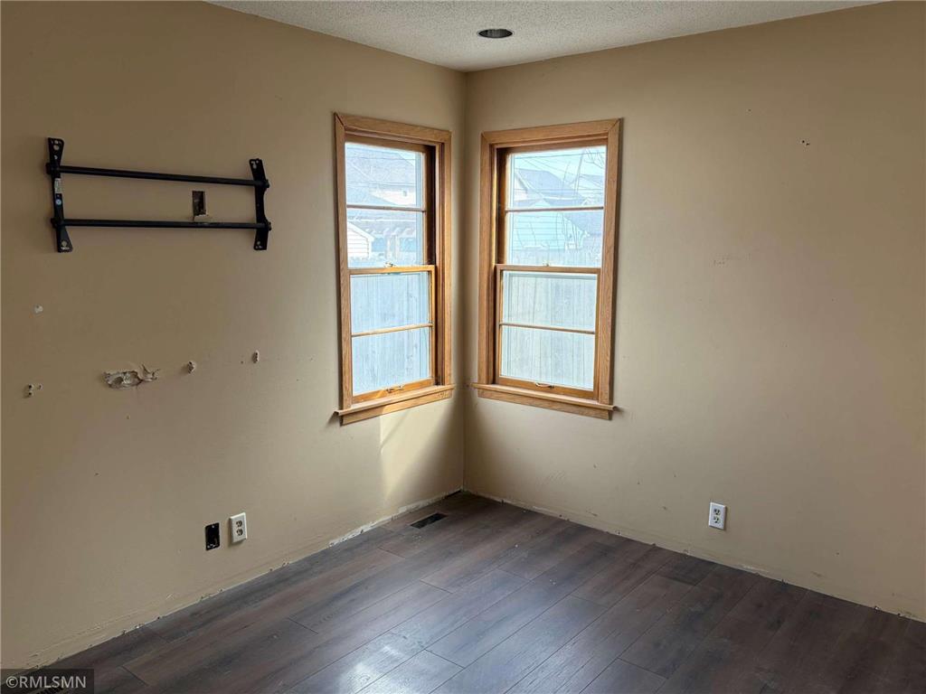 5230 Irving Avenue N Minneapolis MN 55430 7038913 image9