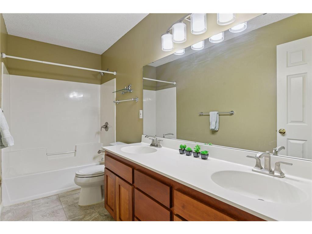 5230 Rebecca Park Trail Greenfield MN 55357 6773030 image45