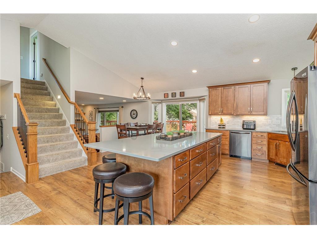 5232 Kings Circle N Brooklyn Park MN 55443 6610574 image1