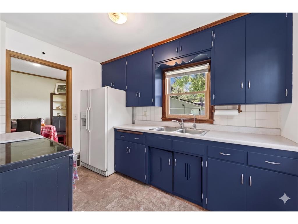 5232 Washburn Avenue N Minneapolis MN 55430 7085544 image10
