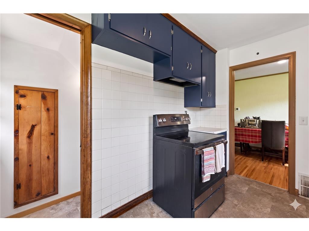 5232 Washburn Avenue N Minneapolis MN 55430 7085544 image11