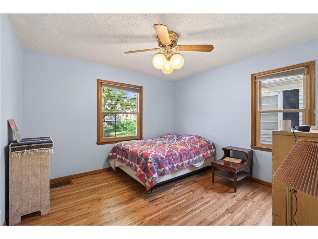 5232 Washburn Avenue N Minneapolis MN 55430 7085544 image12