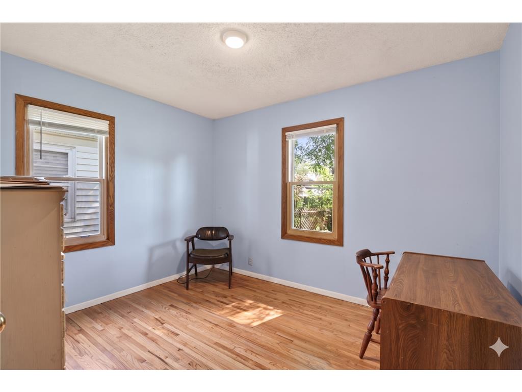 5232 Washburn Avenue N Minneapolis MN 55430 7085544 image18